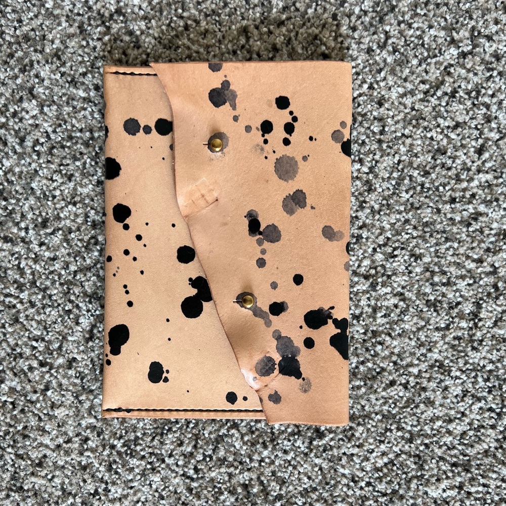 Walter & George speckled leather clutch